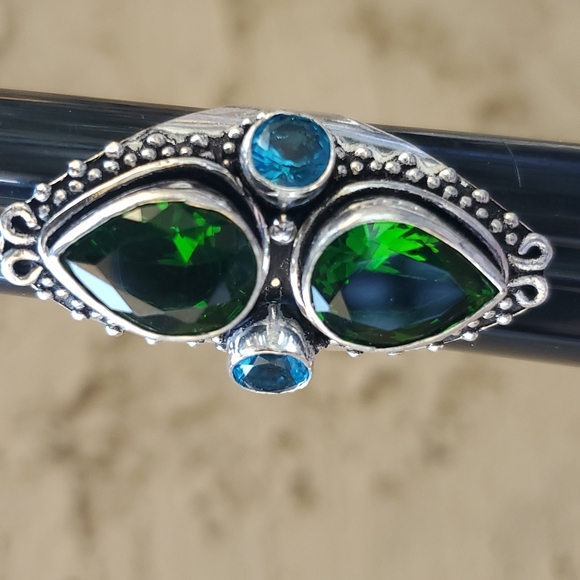 New Chrome Diopside and Blue Topaz 925 Silver Statement Ring. - Picture 16 of 16